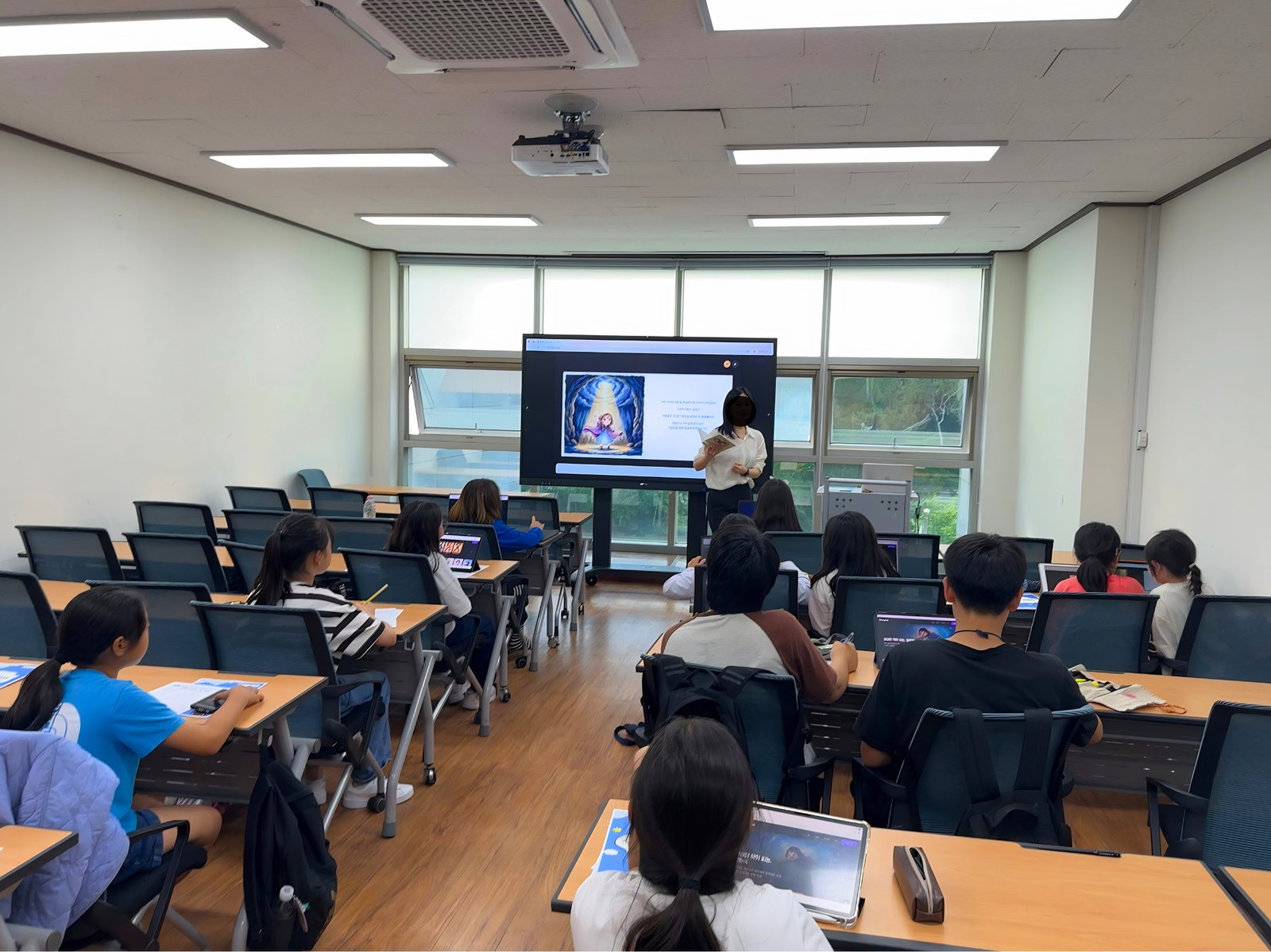 과천도서관 AI 동화 창작 수업 현장 6